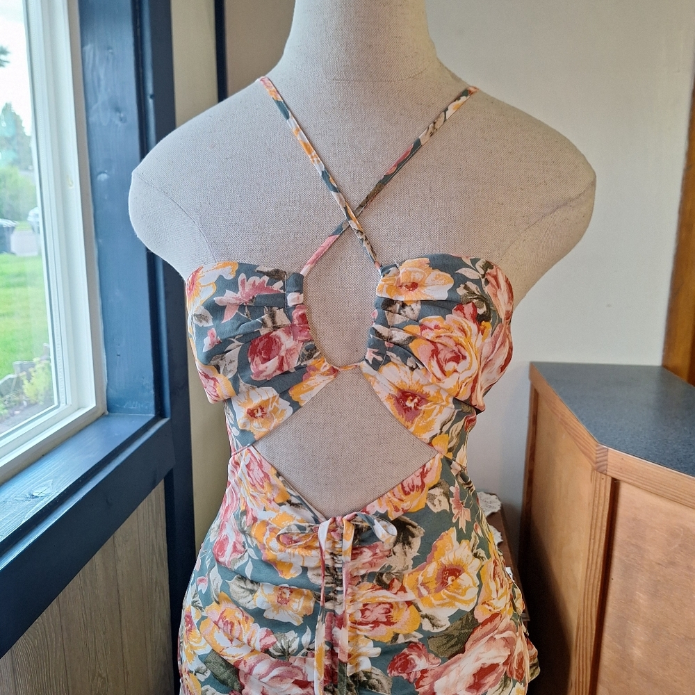 Hello Molly "Ruffled Cut-out" Floral Mini Dress, Size 6, NWOT - Picture 7 of 16